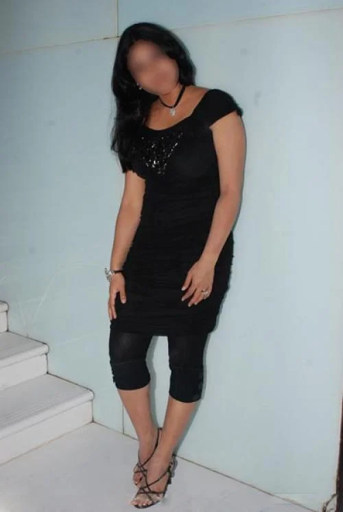 Call Girls Bharthana